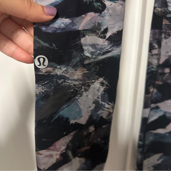 Lululemon Fast and Free Tight II 25” Non-Reflective Nulux* Size 4 - Picture 8 of 9